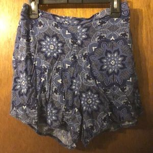 Patterned shorts